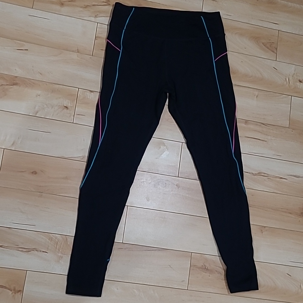 Mondette women's medium black leggings